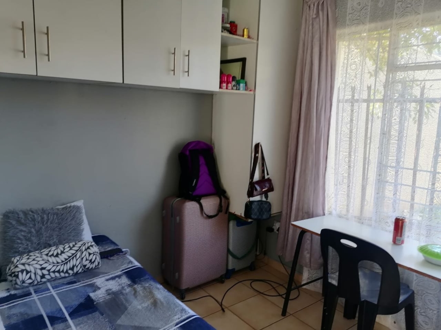 5 Bedroom Property for Sale in Brandwag Free State